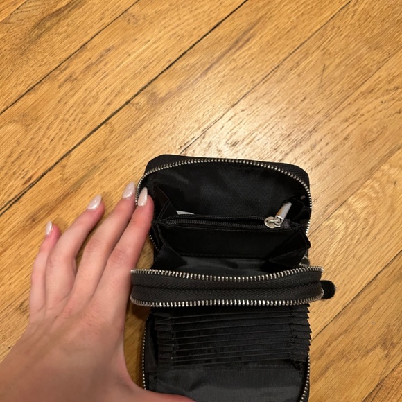 Wallet - Picture 4 of 6